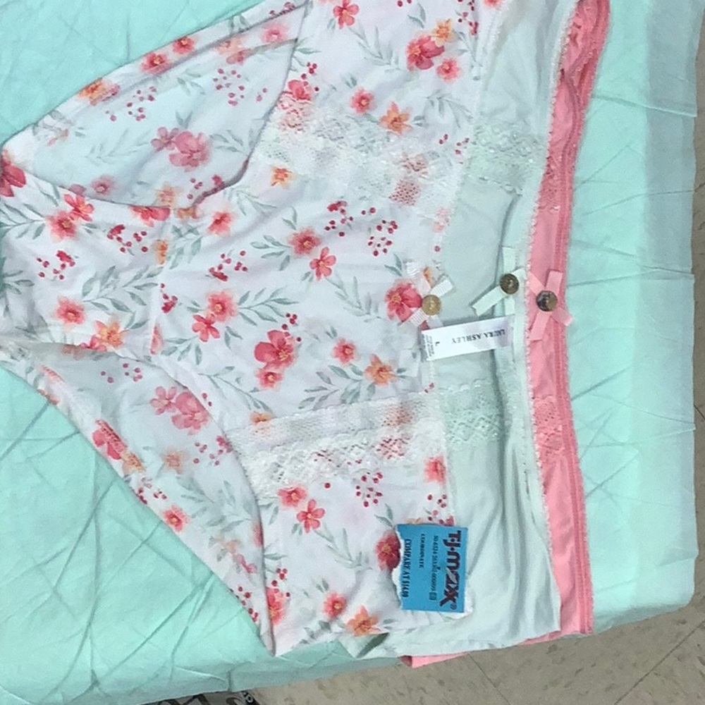 Laura Ashley large panties 3 or.